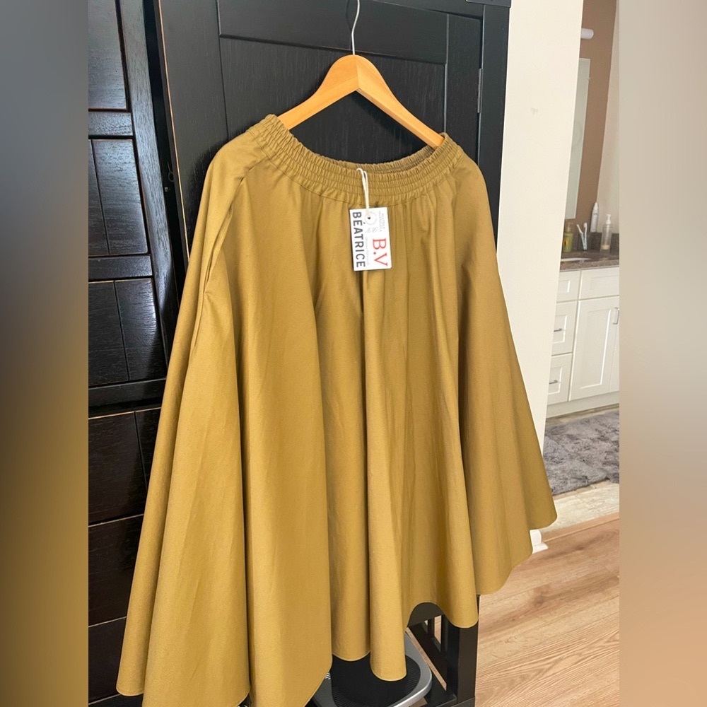 Beatrice Valenzuela Marias Skirt: Absolutely gorgeous! NWT: Size M: see size pic